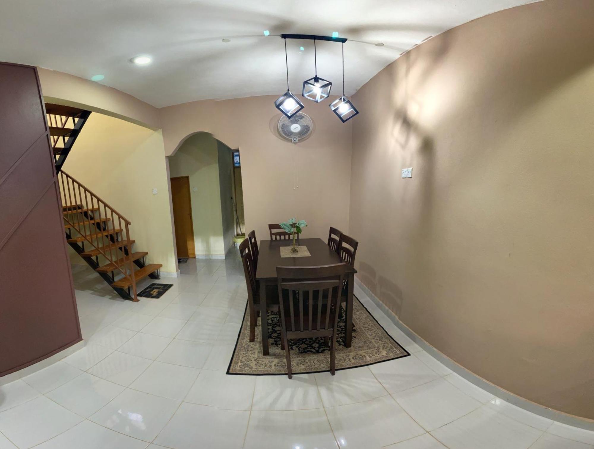 Naufa Homestay 2 3R3B Machang Macang Exterior photo